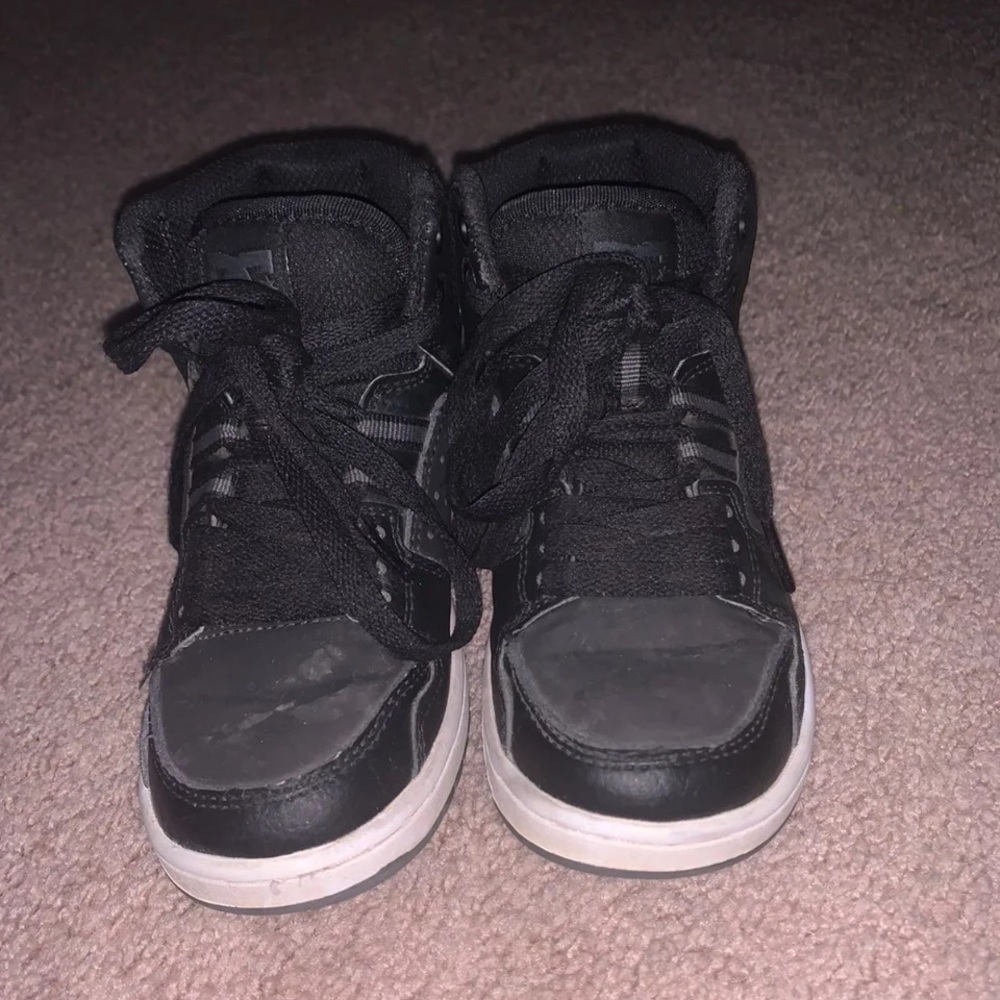 Kids DCs sneakers